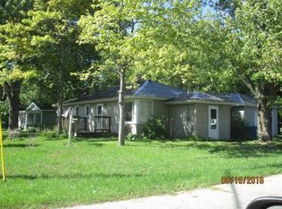 813 E Adams St, Coleman, MI 48618