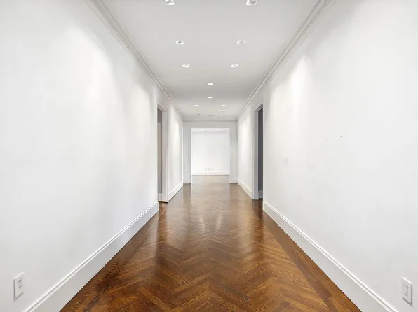655 Park Ave APT 3C, New York, NY 10065