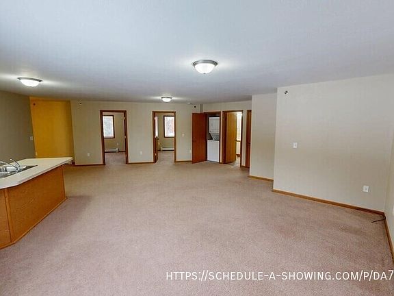 5th image of 515 Ontario Ave #3