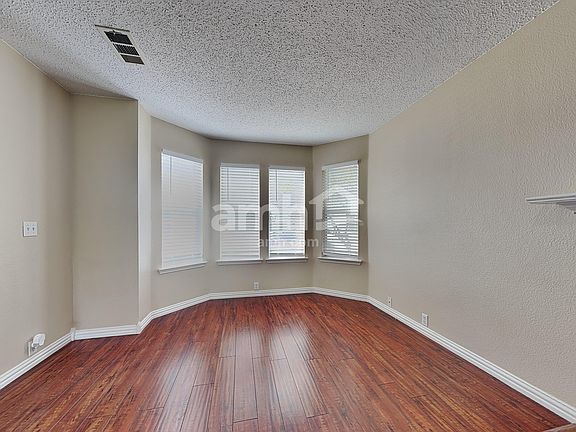 5th image of 1409 Kilkenny Dr