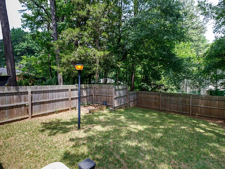 3104 Erskine Dr — Photo 26