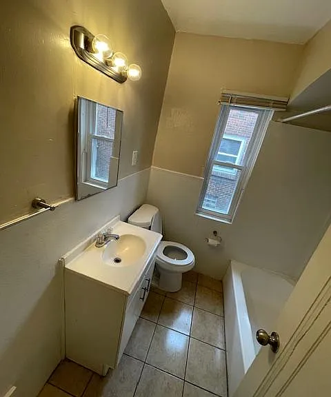 19212 Cliff St — Photo 1