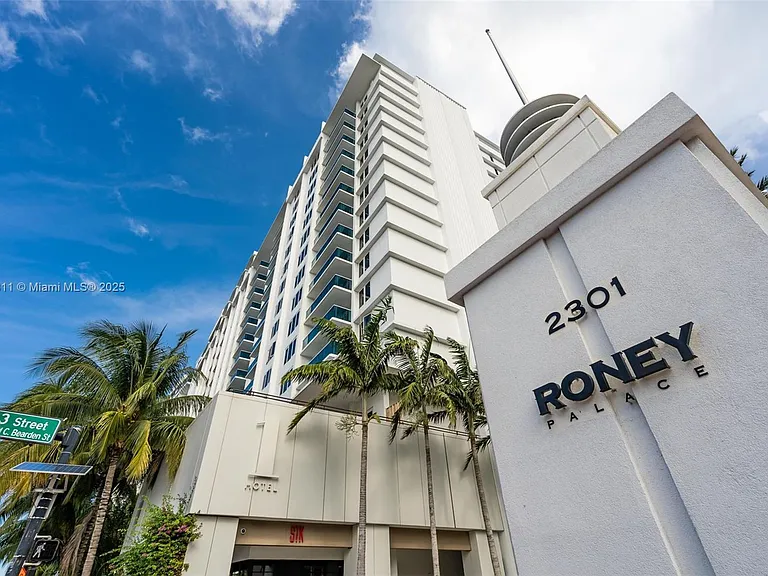 2301 Collins Ave #542 — Photo 39