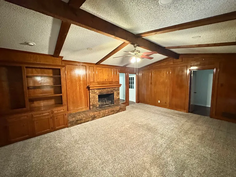 107 Sunview St — Photo 4