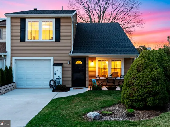 41 Fomalhaut Ave, Turnersville, NJ 08012