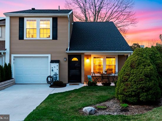 41 Fomalhaut Ave, Turnersville, NJ 08012