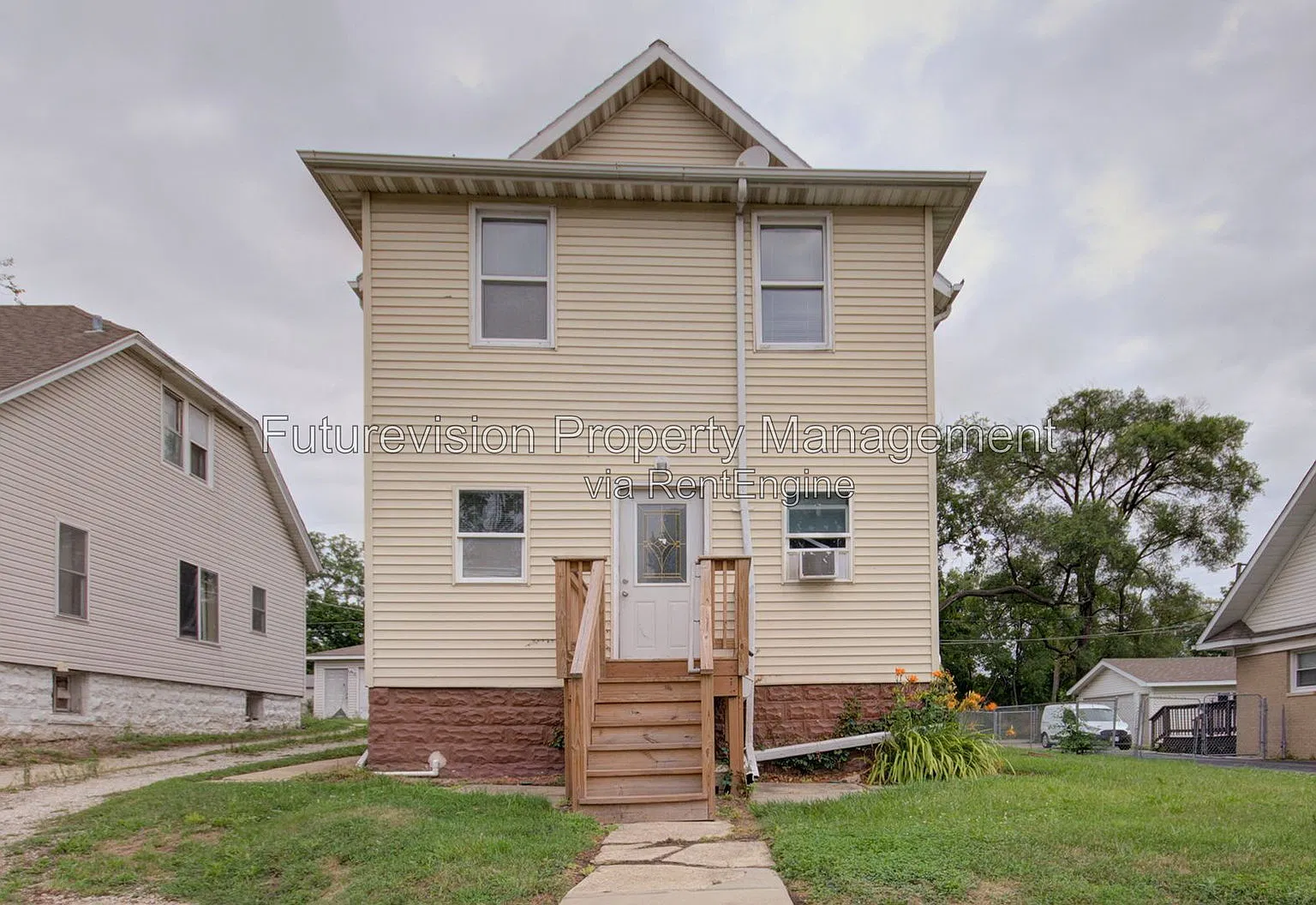 3 bed, 1.0 bath, $1,475 — Photo 1