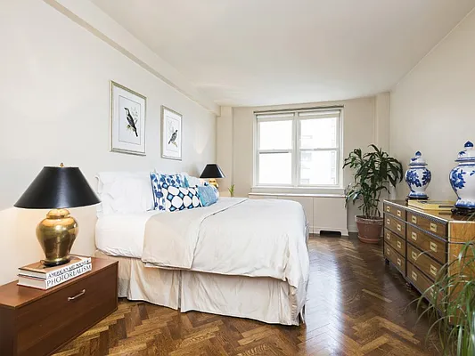 Sold by Sotheby's International Realty | media 40