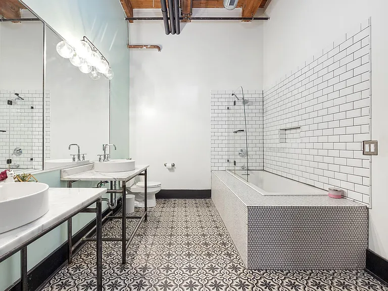 1101 W Lake St #3C — Photo 15