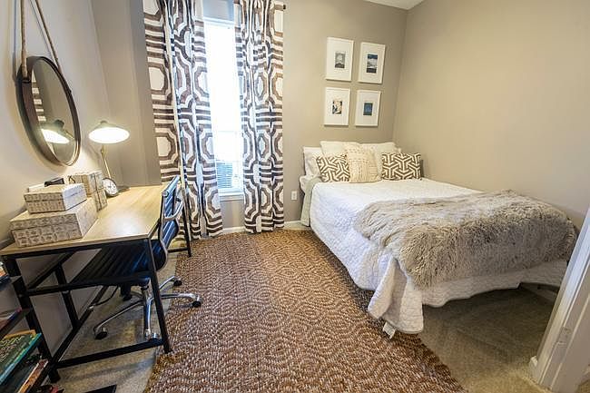 2nd image of 661 S Royal Oak Pkwy APT 101