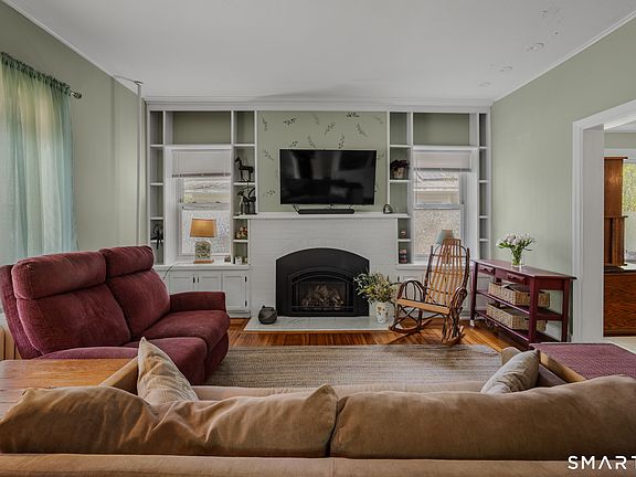 3rd image of 53 Gorton Street