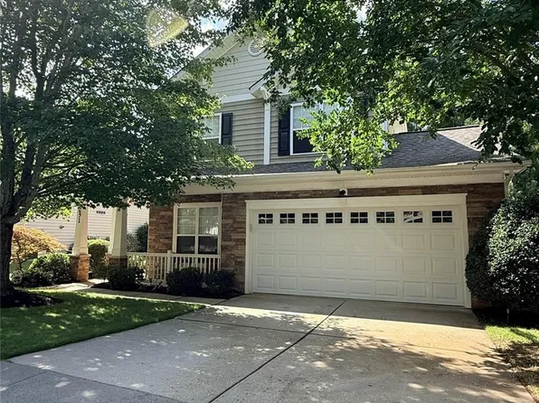 691 Goldflower Dr, Rock Hill, SC 29732