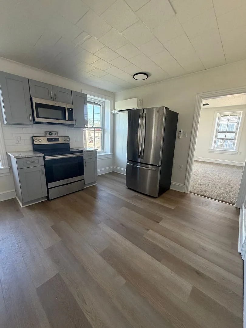 13 Manor Avenue — Photo 4