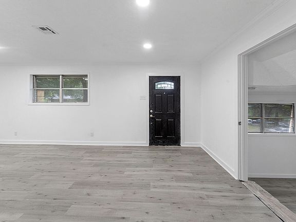 5th image of 1911 Avenue O