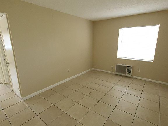 5th image of 721 NW 3rd Ave APT 104