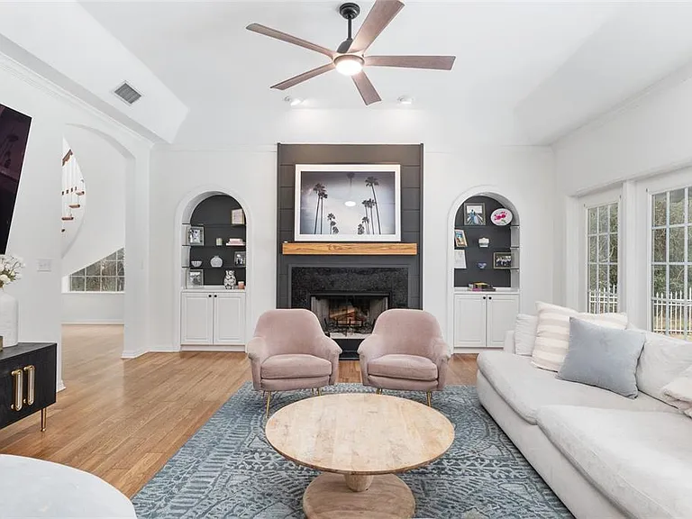 11121 NW 15th Pl — Photo 12