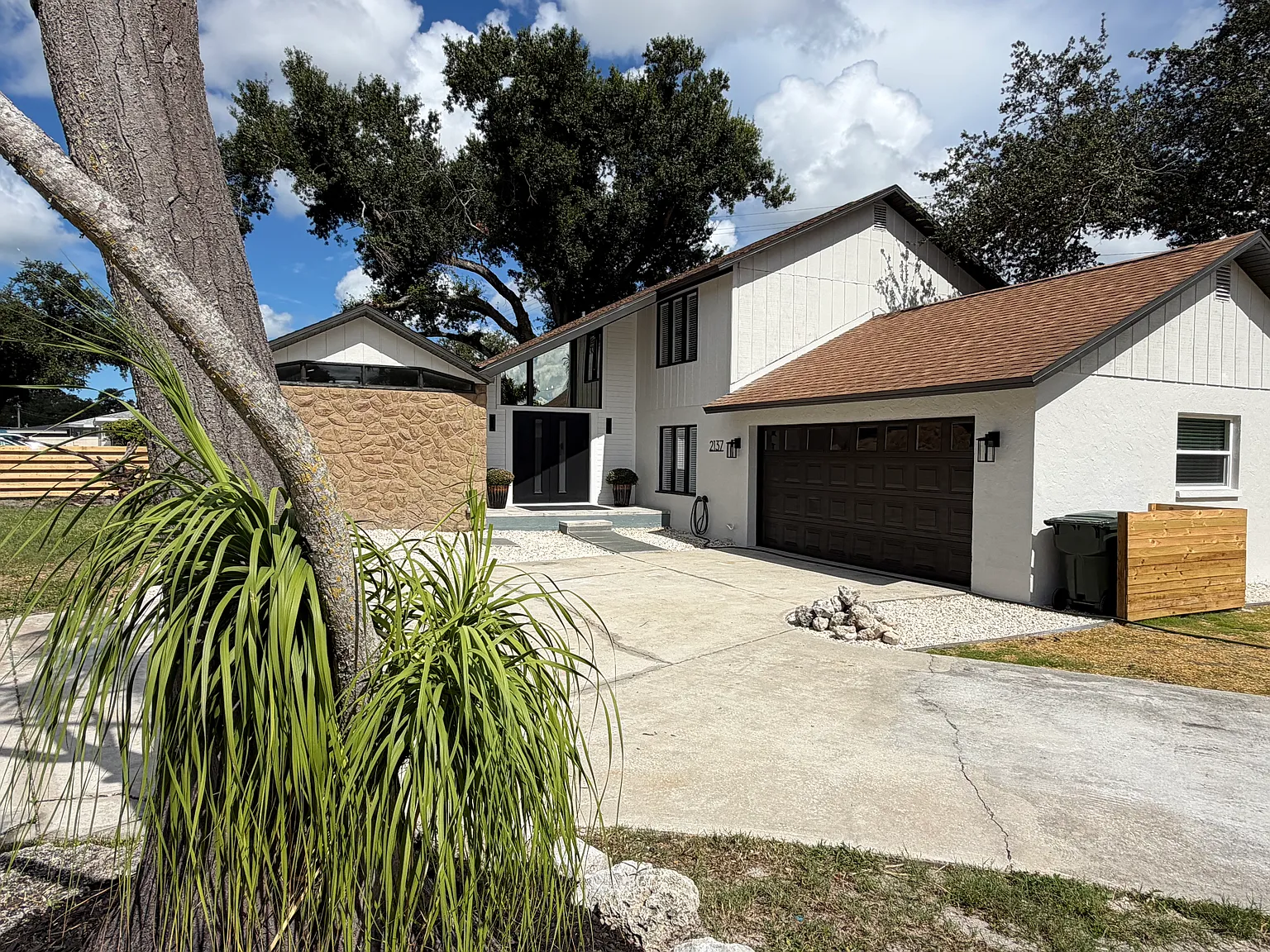 4 bed, 2082 sqft, $3,650 — Photo 1