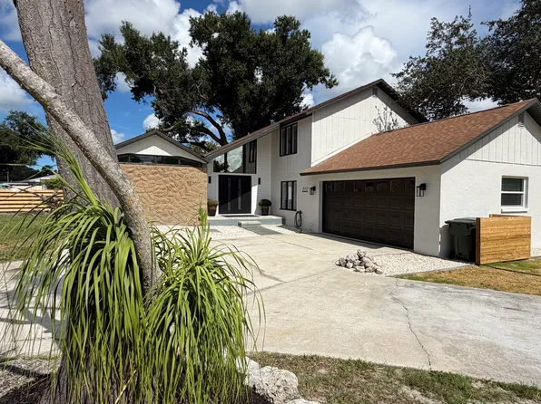 2137 Constitution Blvd, Sarasota, FL 34231