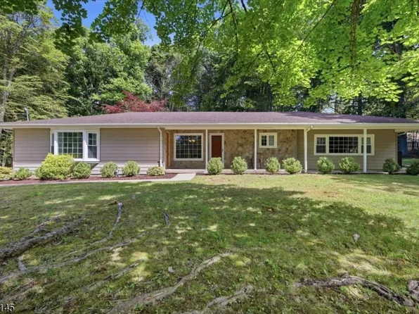 261 Eyland Ave, Roxbury Twp., NJ 07876