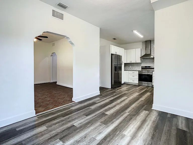 2211 Durham St — Photo 13