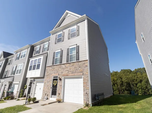 62 Dover Ct, Bridgeport, WV 26330
