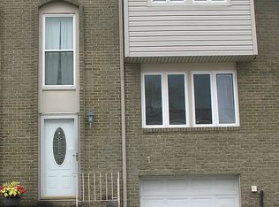 402 Cortland Dr E, Mc Kees Rocks, PA 15136