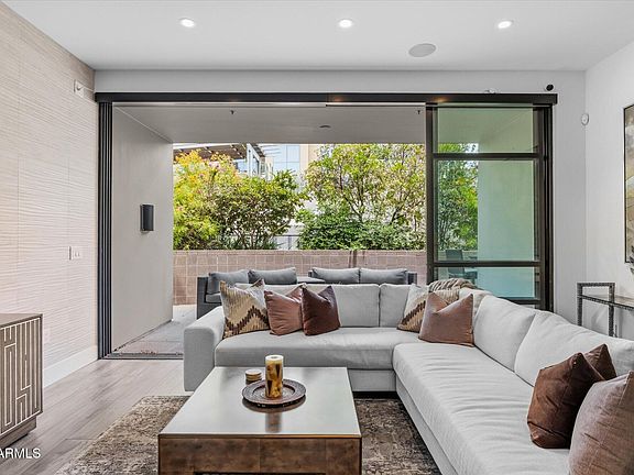 3rd image of 15215 N KIERLAND Boulevard #314