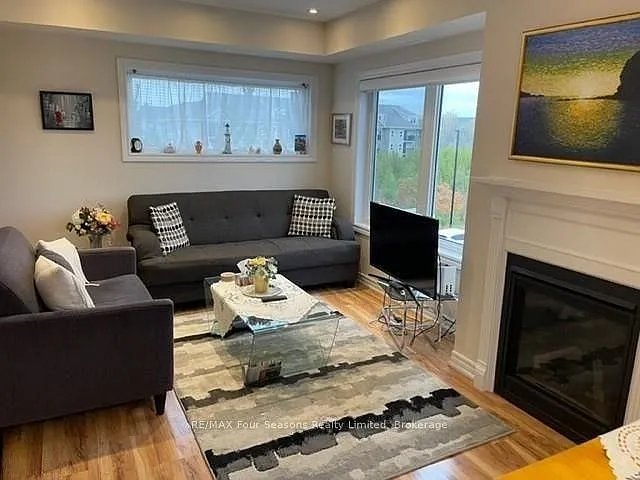 7 Anchorage Cres #301 — Photo 4