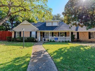 2888 Reedcroft Dr, Farmers Branch, TX 75234