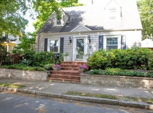 482 Rochester St, Fall River, MA 02720