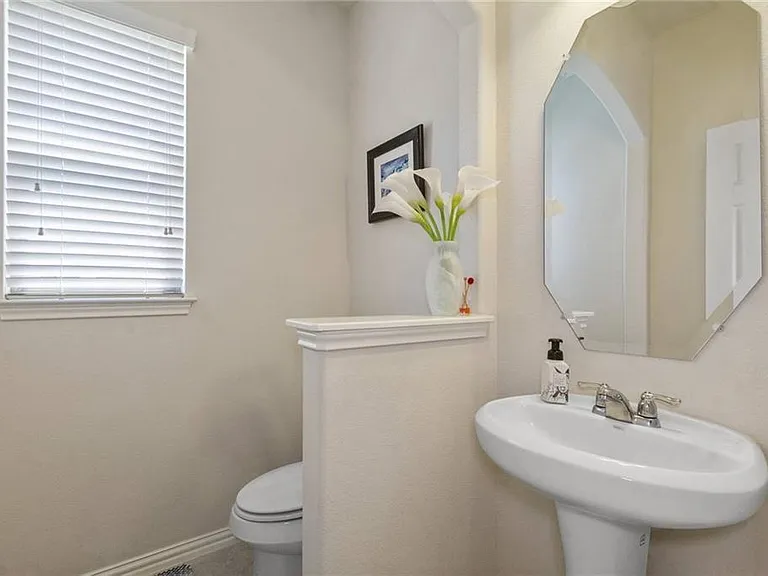 120 Seminole Canyon Dr — Photo 16