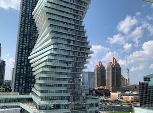 3883 Quartz Rd #901, Mississauga, ON L5B 3V6