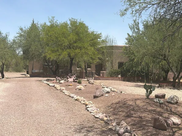4 De Anza Ln, Tubac, AZ 85646