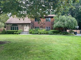 2497 Welsch Ct, Yorktown Heights, NY 10598