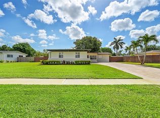 612 Orchid Dr, Plantation, FL 33317