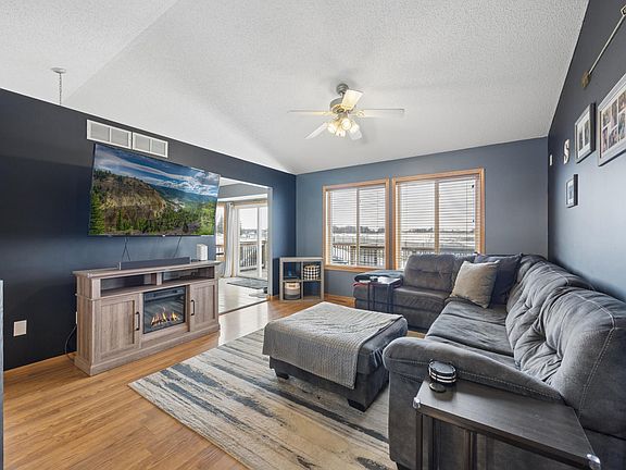 3rd image of 203 Quail Dr