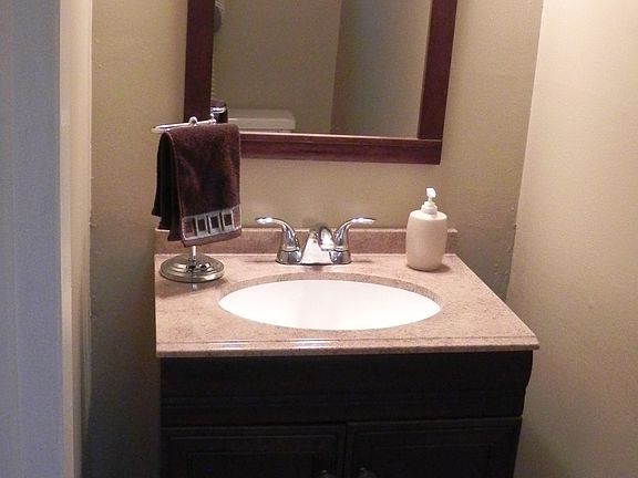 Downstairs 1/2 bath