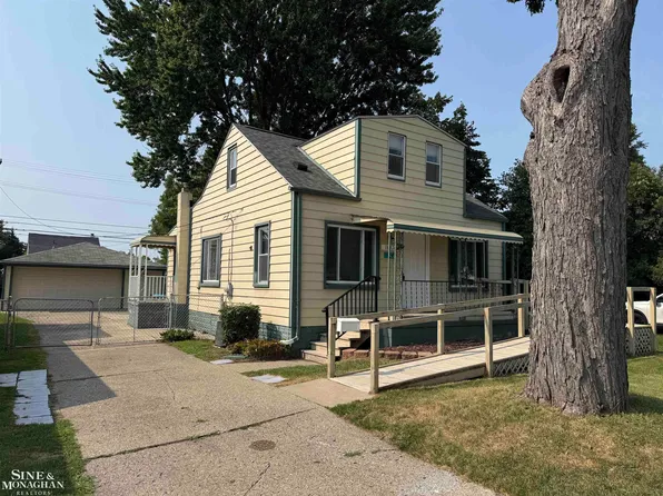 16454 E Ten Mile Rd, Eastpointe, MI 48021