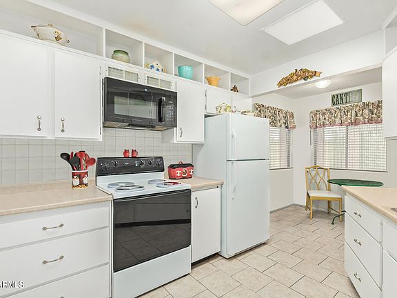 3rd image of 13881 N 111TH Avenue
