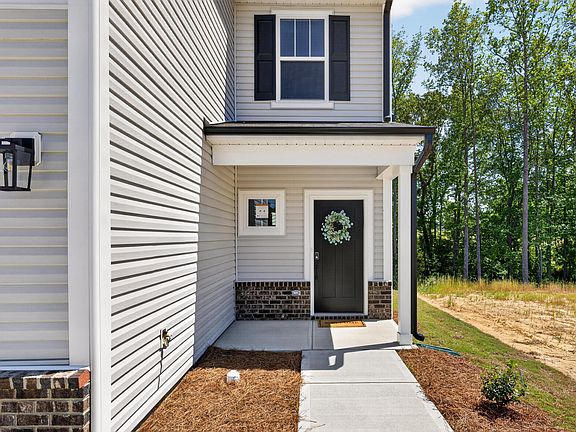 3rd image of 212 Oriole Dr #165