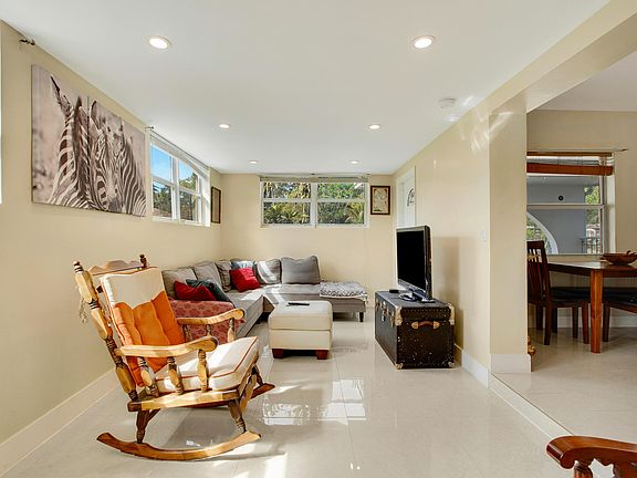 2nd image of 830 NE 140th Street
