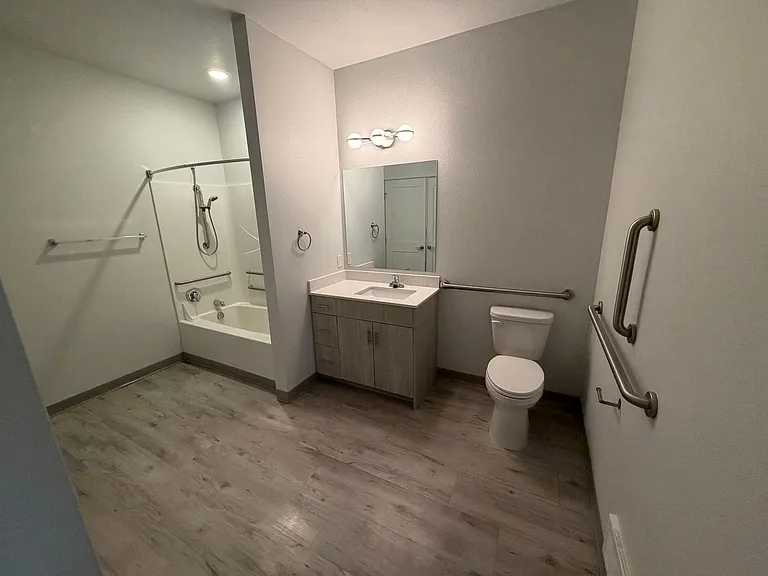 Nathan Apartments — Photo 23