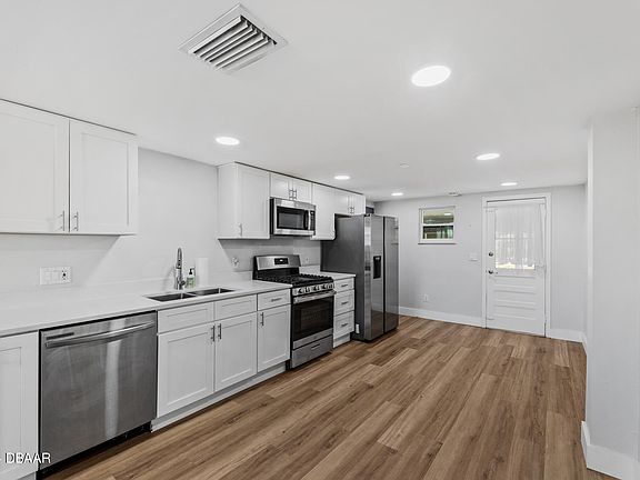 3rd image of 809 E 25th Ave