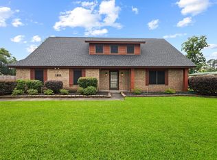 1911 Huntsman St, Orange, TX 77632