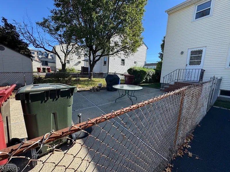 1 Underhill Ct — Photo 4