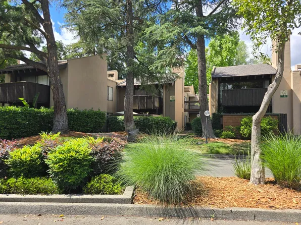 733 Woodside Ln E Unit 12, Sacramento, CA 95825