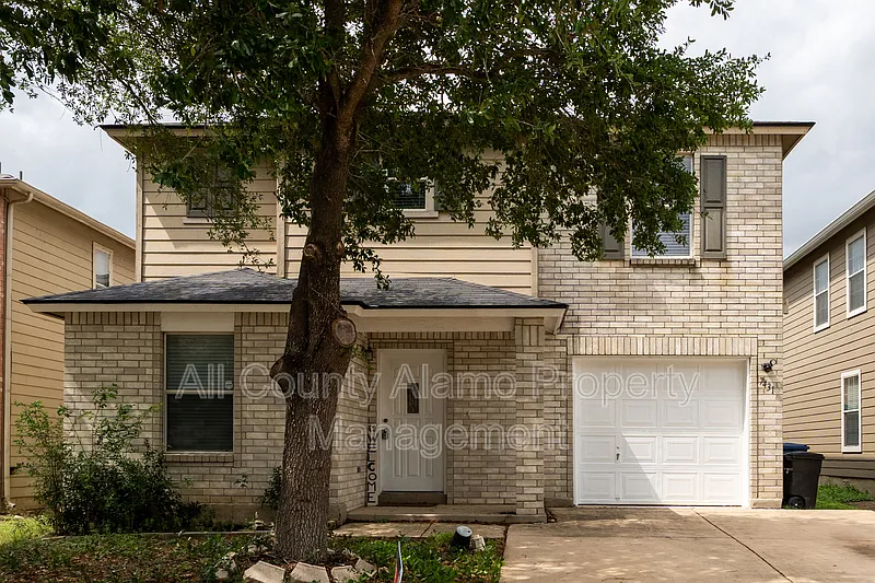 Building Photo - 7431 Cedar Farm