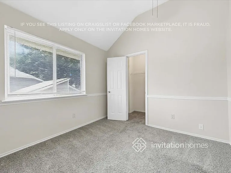 10514 Wayward Wind Ln — Photo 15