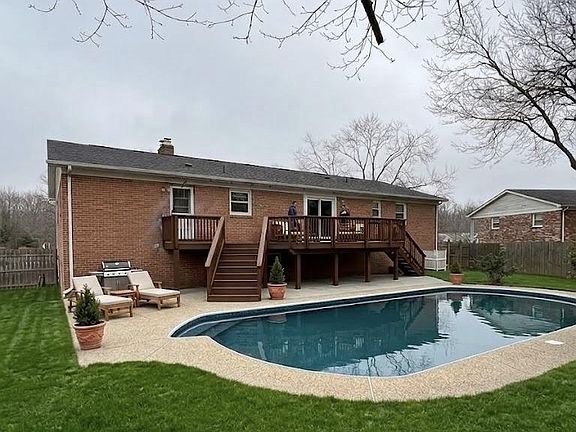 5th image of 6807 Robinia Rd