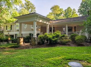 8536 Horseshoe Ln, Potomac, MD 20854